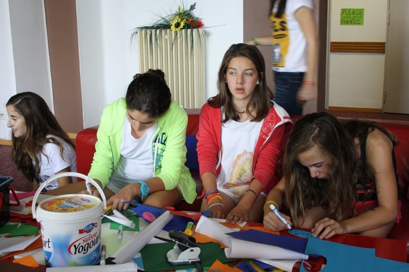Village Camps International Summer Camp Leysin, Switzerland 2025-08-09 https://www.villagecamps.com/journals_admin/images/689-34-arrivals (330).jpg